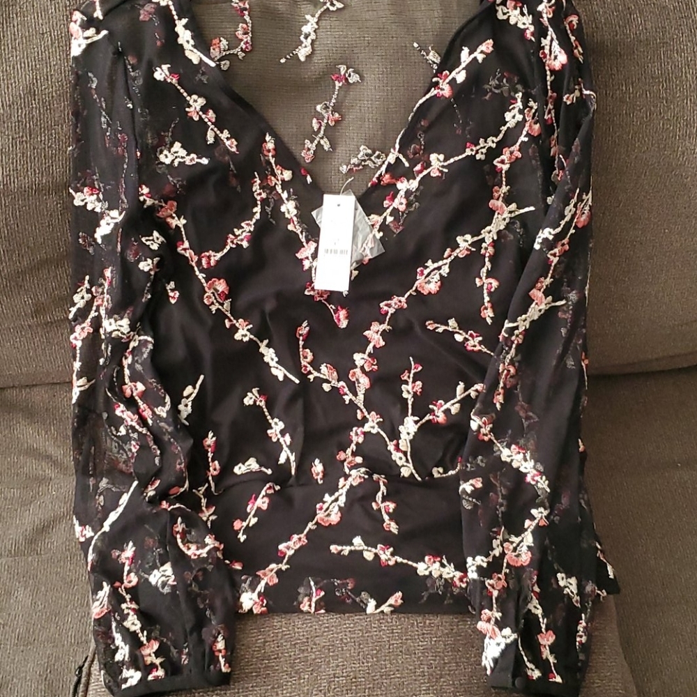 Bordered flower blouse